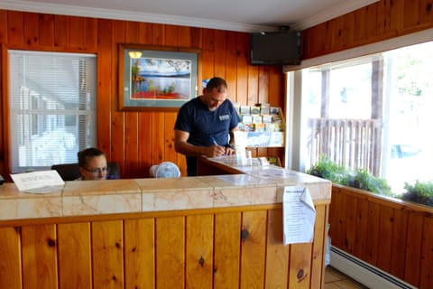 Check-in/check-out kiosk