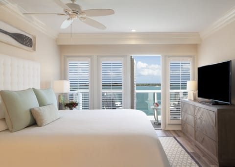 Room, 1 King Bed, Oceanfront | In-room safe, individually decorated, individually furnished, desk