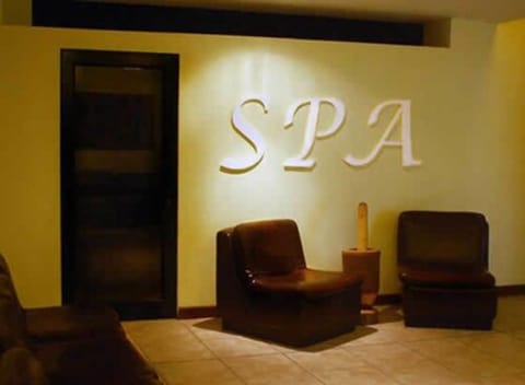 Steam room, facials, massage/treatment rooms