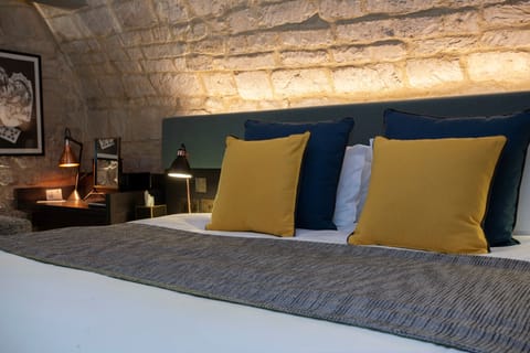 Premium Room, 1 King Bed (Underground Vaulted) | Hypo-allergenic bedding, minibar, individually decorated