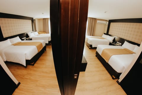 Deluxe Twin Room, 2 Queen Beds (West Wing) | Minibar, in-room safe, individually furnished, desk