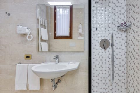 Superior Double or Twin Room (Internal View) | Bathroom | Shower, free toiletries, hair dryer, bidet