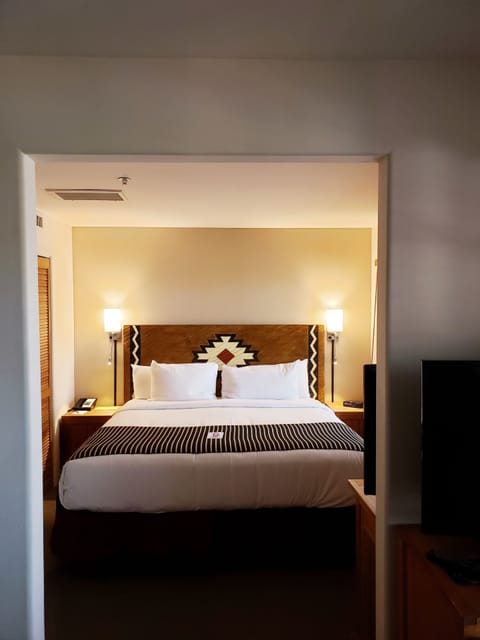 Suite (Santa Fe) | Premium bedding, pillowtop beds, minibar, in-room safe