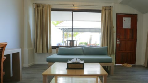 Villa Beachfront Terrace - Sea View | In-room safe, free WiFi