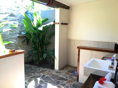 Paradise Garden Bungalow | Free minibar items, in-room safe, soundproofing, iron/ironing board