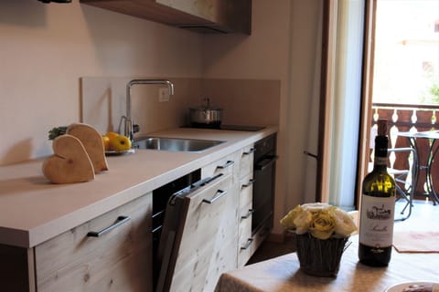 Superior Suite, Accessible, Kitchenette | Private kitchen | Electric kettle