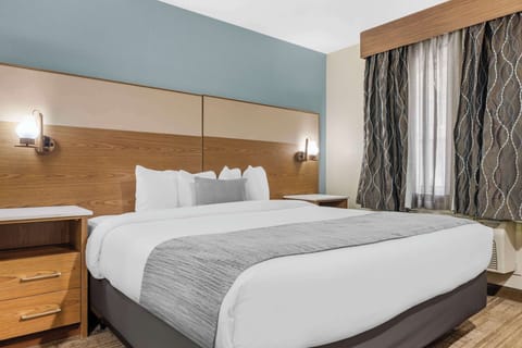 In-room safe, desk, iron/ironing board, free cribs/infant beds