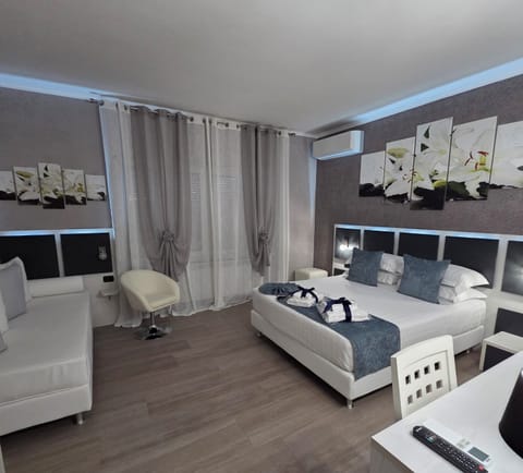 Superior Room | Premium bedding, minibar, in-room safe, desk