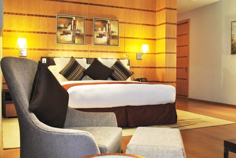 Suite (AMBASSADOR) | Minibar, in-room safe, individually decorated, individually furnished