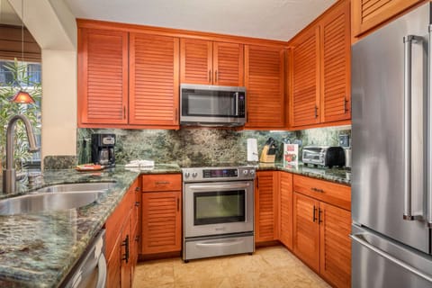 Room, 1 Bedroom, 2 Bathrooms, Oceanfront | Private kitchen | Full-size fridge, microwave, oven, stovetop