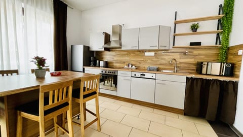 Apartment, Ensuite (Erdgeschoss) | Private kitchen