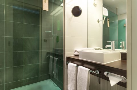 Junior Suite, 2 Twin Beds | Bathroom | Eco-friendly toiletries, hair dryer, towels, soap