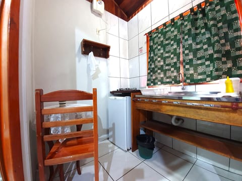 Standard Chalet | Private kitchen | Stovetop, highchair, cookware/dishes/utensils