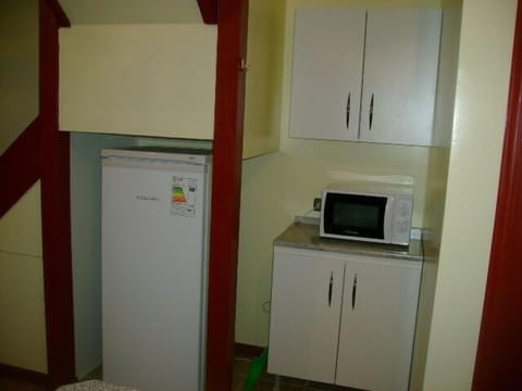 Standard Cabin | Microwave