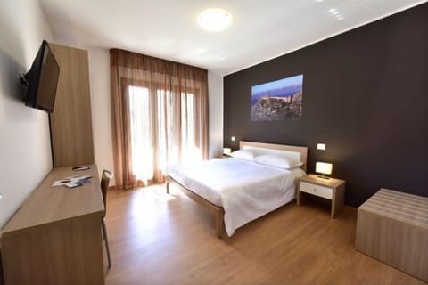 Superior Double Room | Premium bedding, minibar, in-room safe, desk