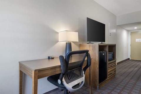 Standard Room, 2 Queen Beds, Non Smoking, Refrigerator & Microwave | Premium bedding, in-room safe, desk, blackout drapes