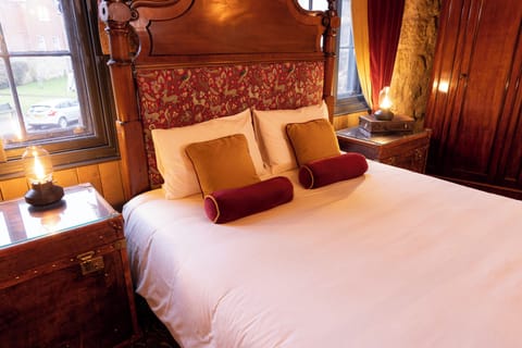 Family Double Room | Iron/ironing board, free WiFi