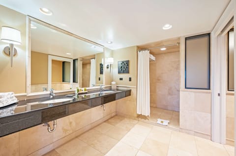 Presidential Suite, 1 Bedroom | Bathroom shower