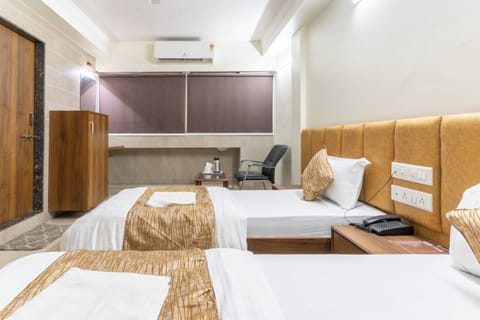 Deluxe Non AC Room | Desk, free WiFi