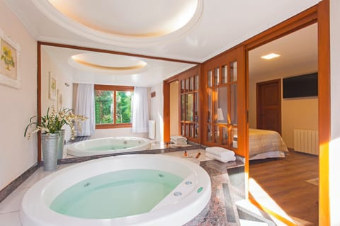 Suite Master | Private spa tub