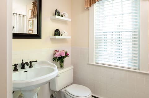 Wellfleet Suite | Bathroom | Shower, designer toiletries, hair dryer, bathrobes