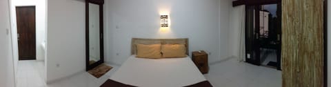 Big Bed | Desk, free WiFi
