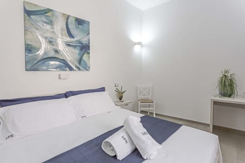 Deluxe Room | Premium bedding, in-room safe, desk, free WiFi