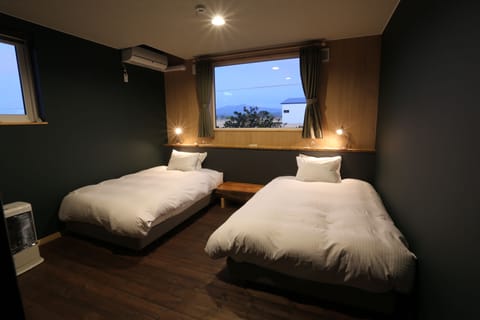 Standard Twin Room | Free WiFi, bed sheets