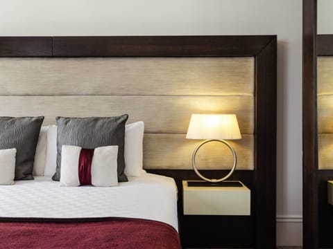 Deluxe Double Room, 1 Double Bed | In-room safe, desk, iron/ironing board, free WiFi