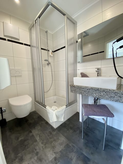 Single Room, Ensuite | Bathroom