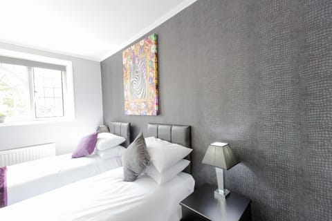 Twin Room With Private En-suite | Egyptian cotton sheets, premium bedding, desk, soundproofing