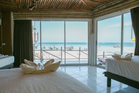 Deluxe Beach Front - Adult Only | Free WiFi, bed sheets