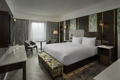 Premium Room, 1 King Bed (Top Floor) | Minibar, in-room safe, desk, blackout drapes