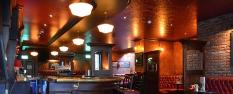 Lunch and dinner served