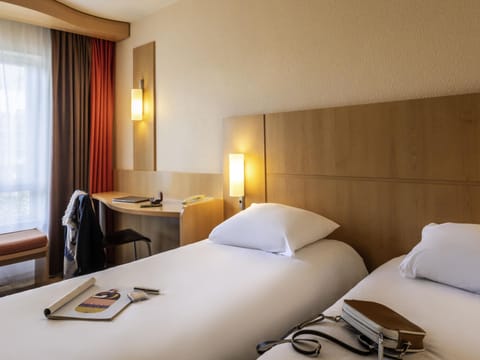 Room, 2 Twin Beds | In-room safe, desk, iron/ironing board, free WiFi