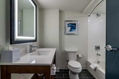 Room, 2 Queen Beds | Bathroom | Combined shower/tub, hair dryer, towels