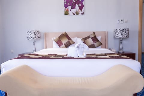 Minibar, in-room safe, desk, blackout drapes