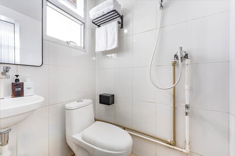 Standard Double Room  | Bathroom | Shower, free toiletries, hair dryer, slippers