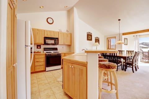 House, 3 Bedrooms | Dining