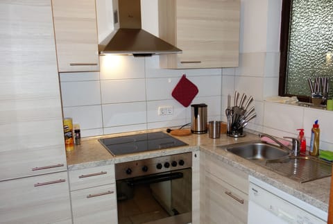 Apartment | Private kitchenette | Full-size fridge, microwave, oven, stovetop