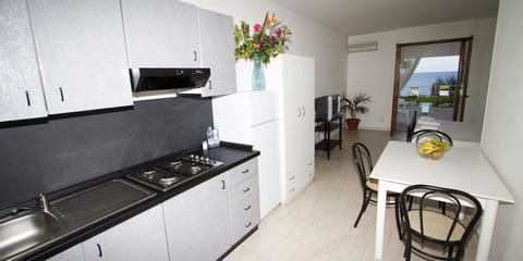 Apartment | Private kitchenette