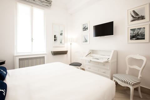 Premier Dependance,Annex Building | Premium bedding, pillowtop beds, minibar, in-room safe