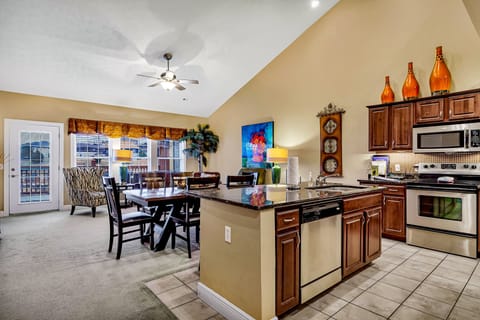 Villa, 3 Bedrooms | Dining