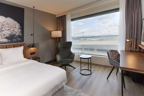 Premium Room (Airfield View) | Hypo-allergenic bedding, in-room safe, desk, laptop workspace