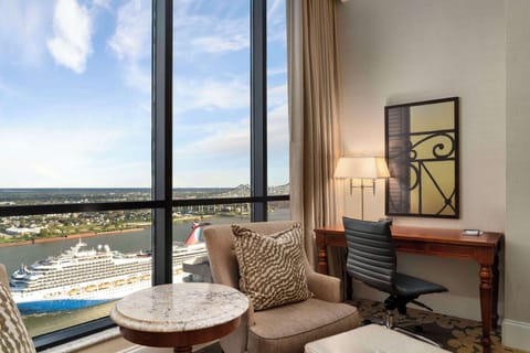 Luxury Room, 1 King Bed (29th Floor) | Premium bedding, down comforters, pillowtop beds, in-room safe