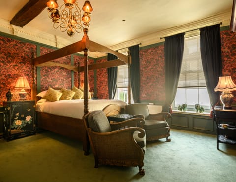 Deluxe Double Room, 1 King Bed (The China Room ) | Premium bedding, minibar, in-room safe, iron/ironing board