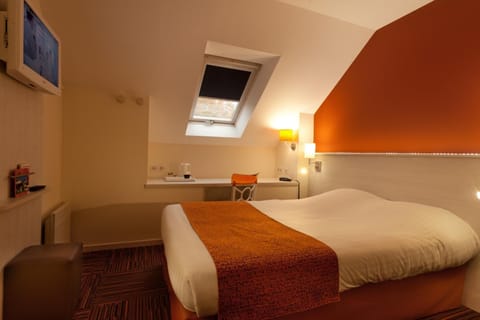 Standard Double Room (For 1 or 2 persons) | Desk, blackout drapes, iron/ironing board, free WiFi