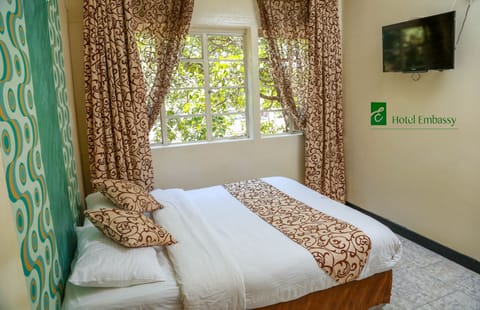 Standard Double Room, 1 Queen Bed, City View | Desk, iron/ironing board, free WiFi, bed sheets