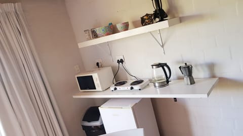 Double Room, Kitchenette, Mountain View | Private kitchenette | Blender