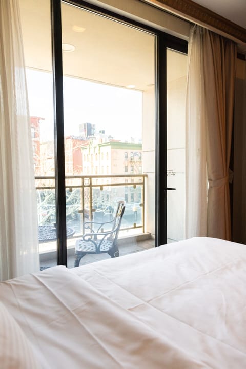 Balcony Two Double Deluxe Room | In-room safe, desk, blackout drapes, iron/ironing board